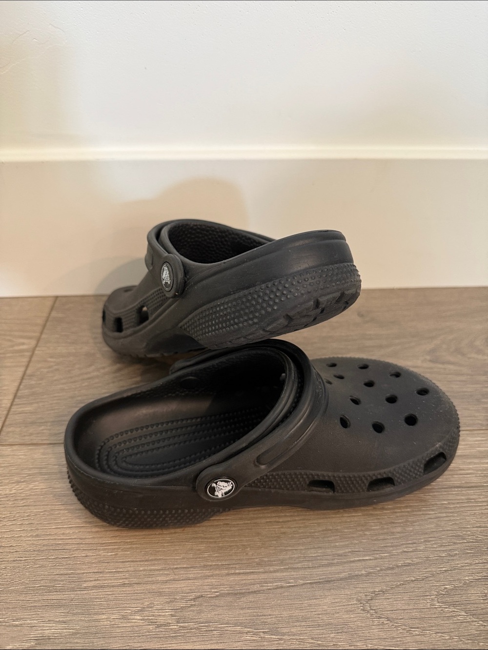 CROCS Kids Classic Clog in Black - Picture 4 of 8